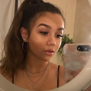 Meet your Posher, Jasmine